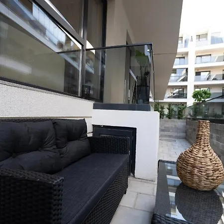 G34 - Modern @ Parliament