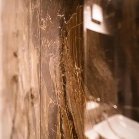 G34 - Modern @ Parliament Daire *