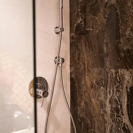 G34 - Modern @ Parliament 布加勒斯特