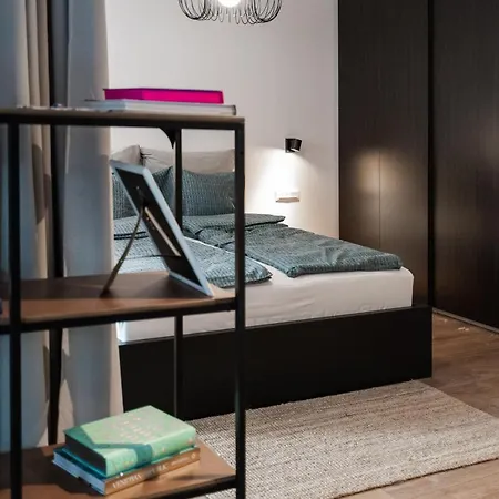 G34 - Modern @ Parliament * Bukurešť