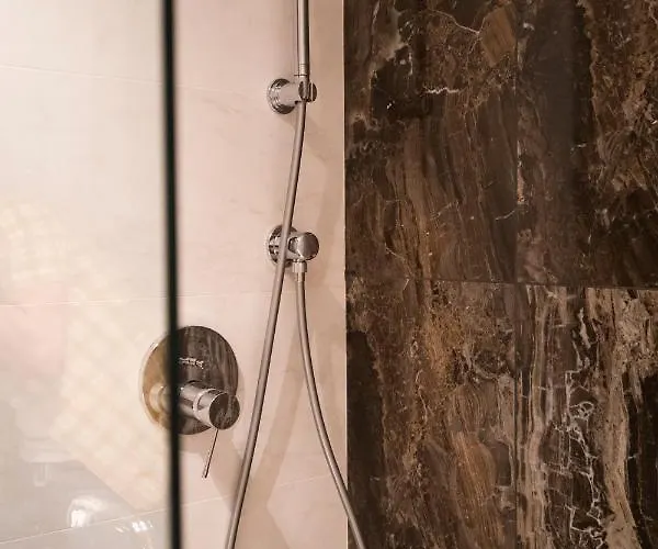 G34 - Modern @ Parliament Boekarest