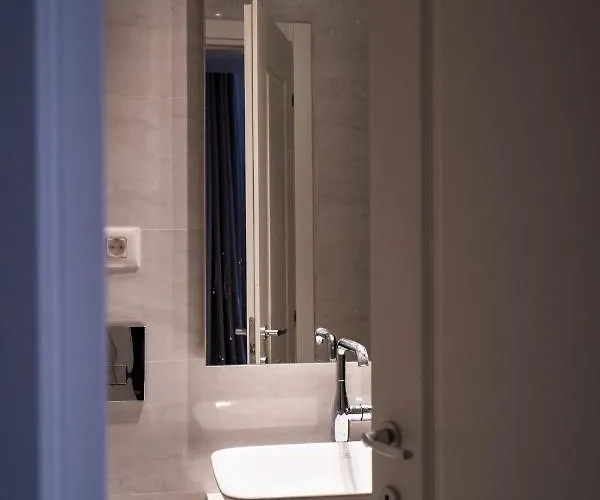 Appartement G34 - Modern @ Parliament