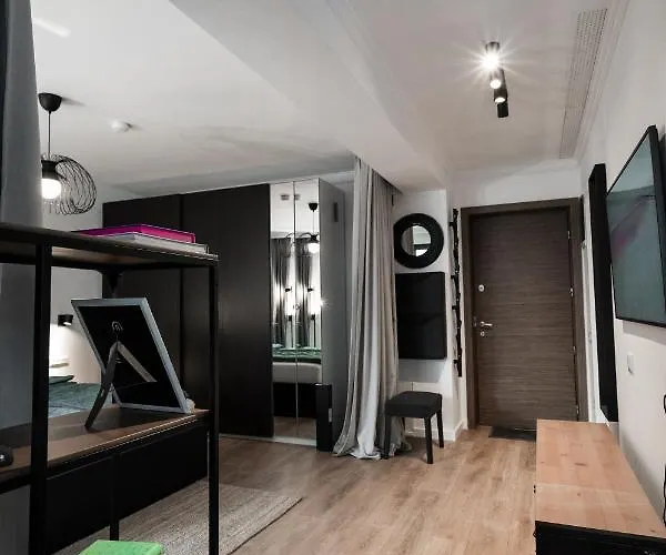 G34 - Modern @ Parliament